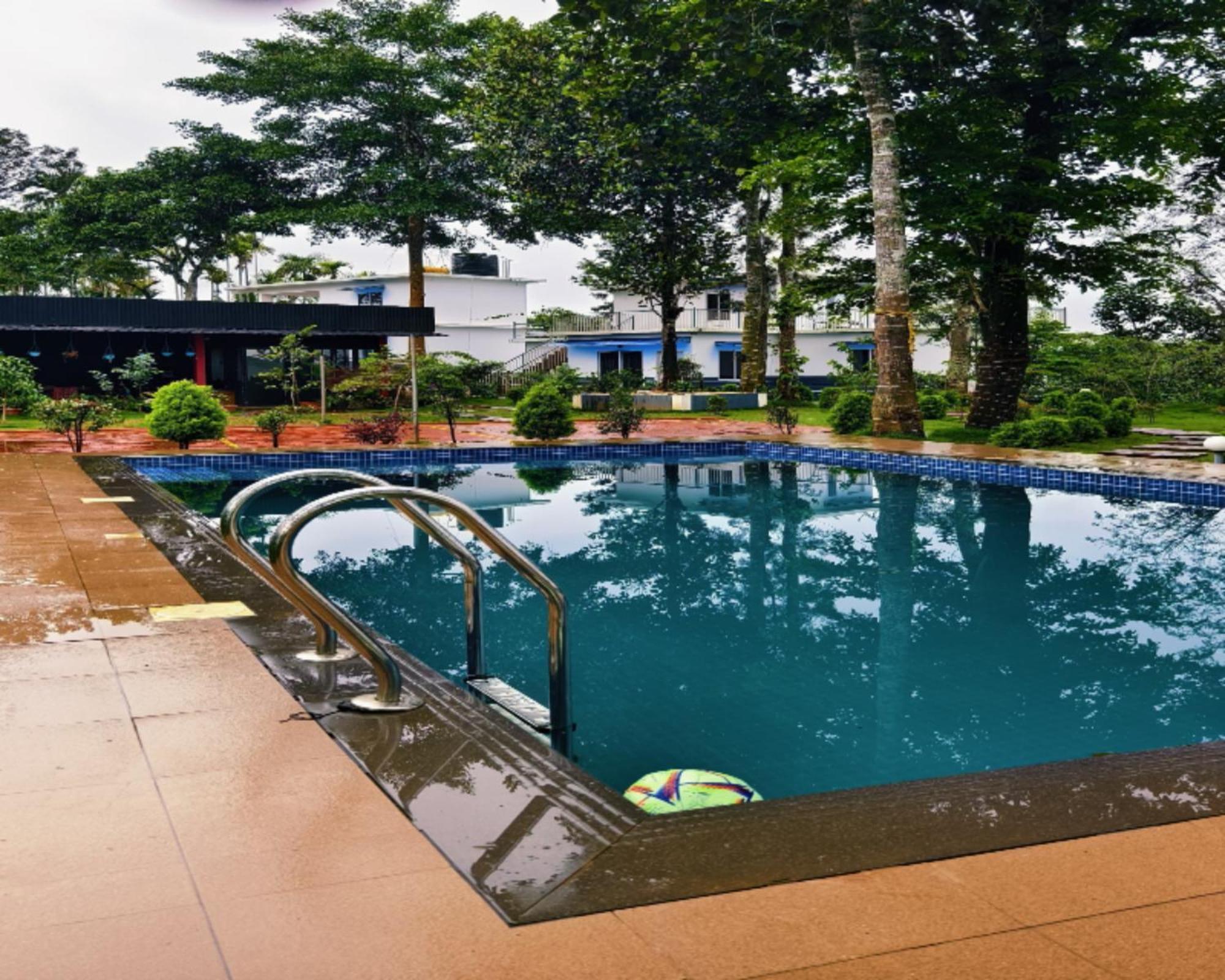 Haze Woods Resort Vaduvanchal Exterior foto