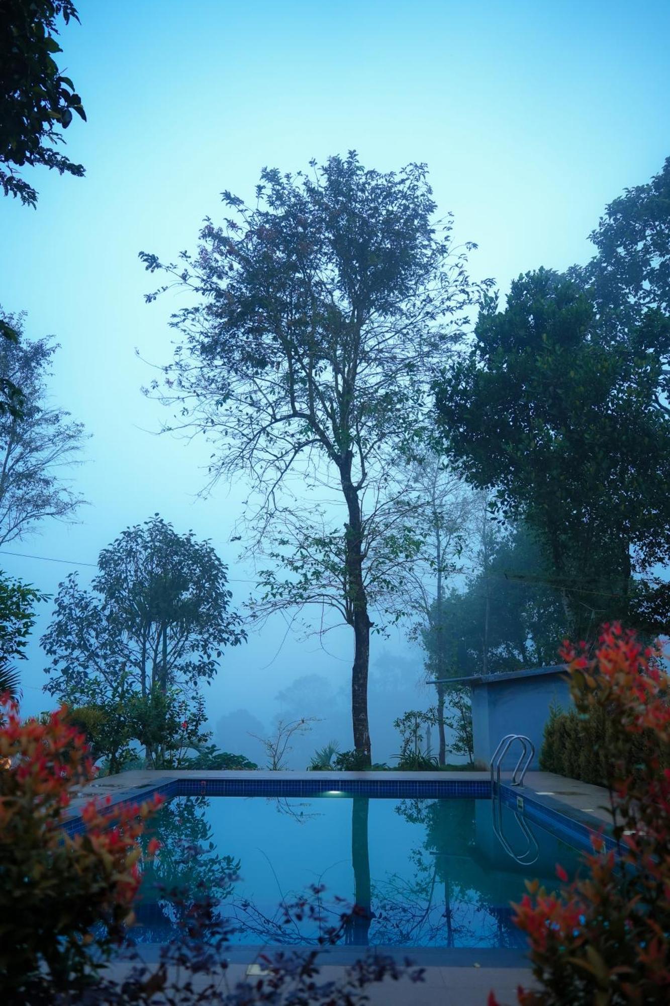 Haze Woods Resort Vaduvanchal Exterior foto