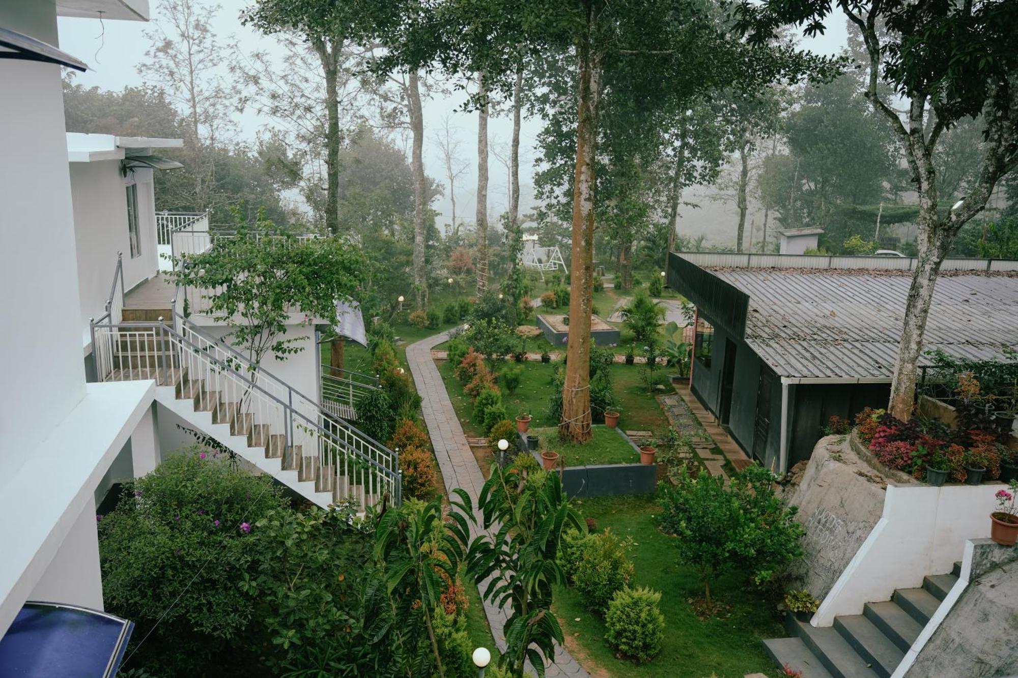 Haze Woods Resort Vaduvanchal Exterior foto
