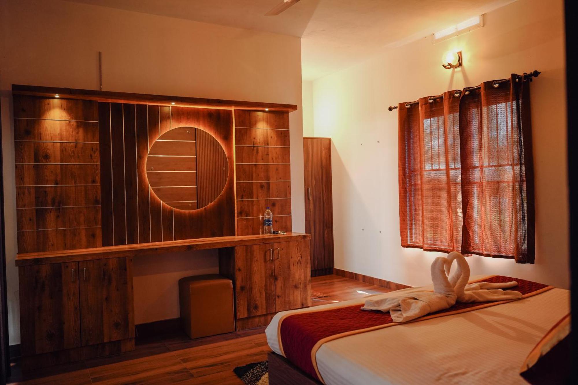 Haze Woods Resort Vaduvanchal Exterior foto