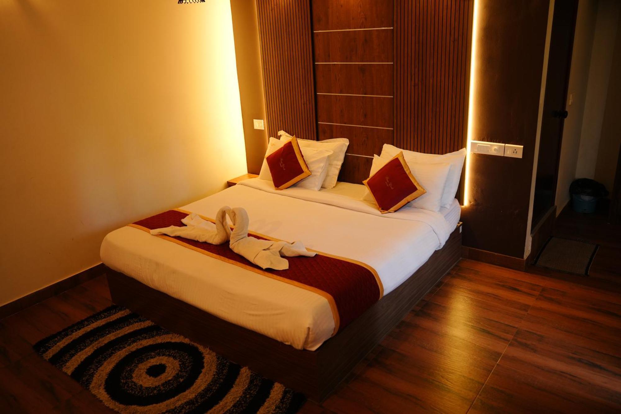 Haze Woods Resort Vaduvanchal Exterior foto