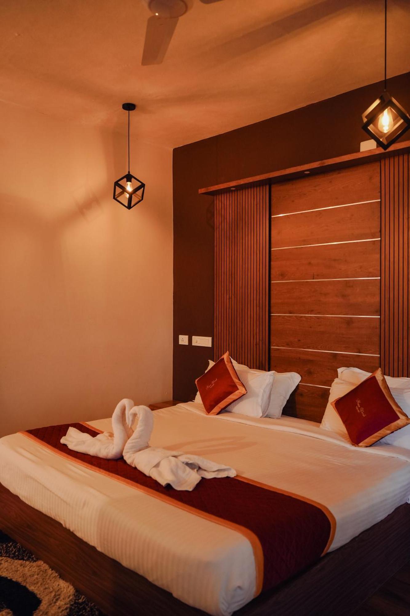 Haze Woods Resort Vaduvanchal Exterior foto