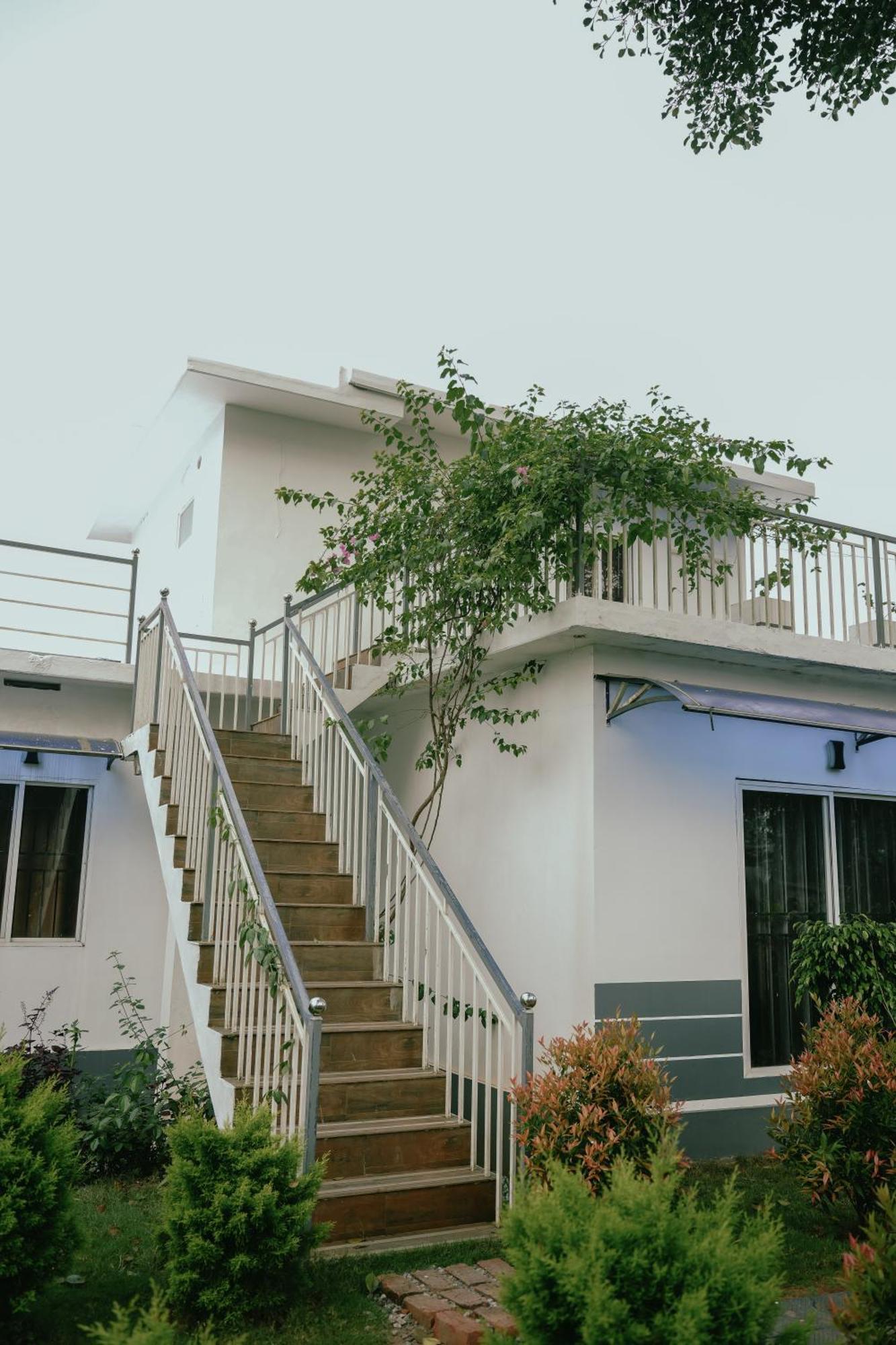 Haze Woods Resort Vaduvanchal Exterior foto